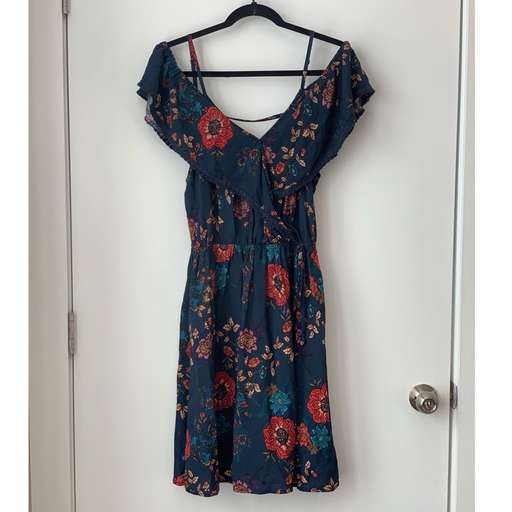 Off the shoulder (with straps) A-lone dress